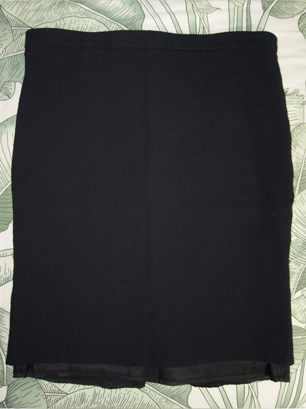 Moschino Boutique Black Pencil Skirt Knee Length Back Zip 100% Wool Size 14